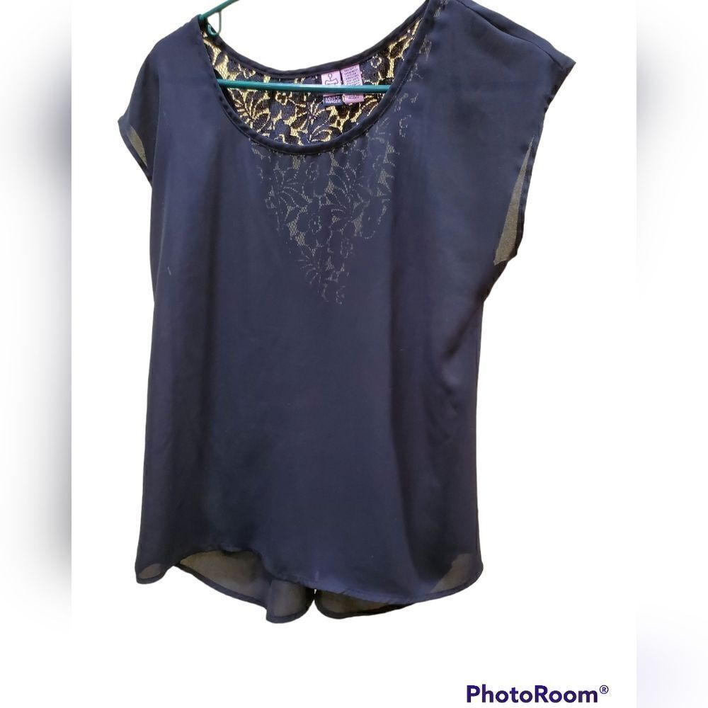 Love On A Hanger Lace Back Twist Blouse Small Black